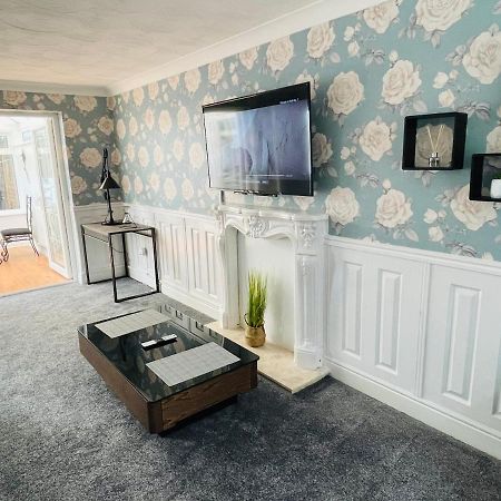 Alder House - A Modern Vibrant 4 Bedroom House Marston Green Exteriér fotografie