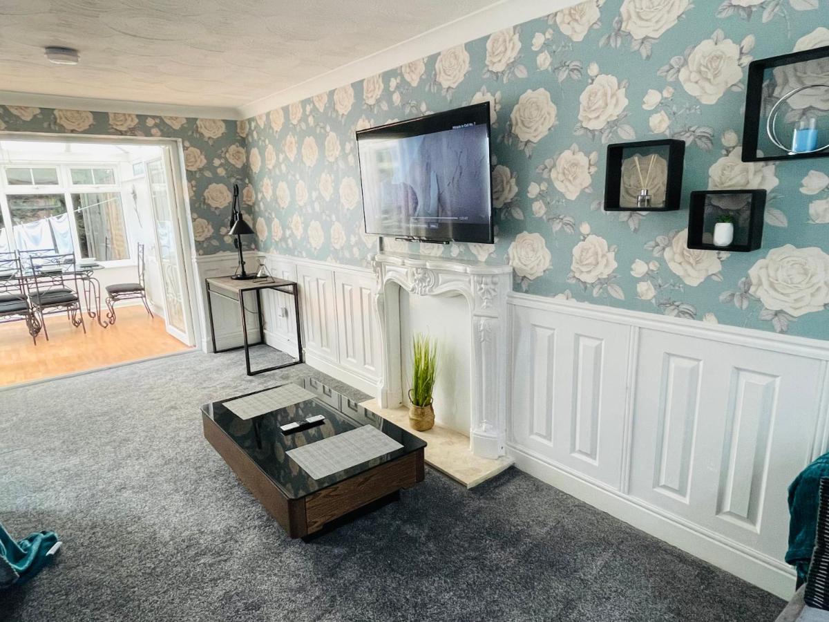 Alder House - A Modern Vibrant 4 Bedroom House Marston Green Exteriér fotografie