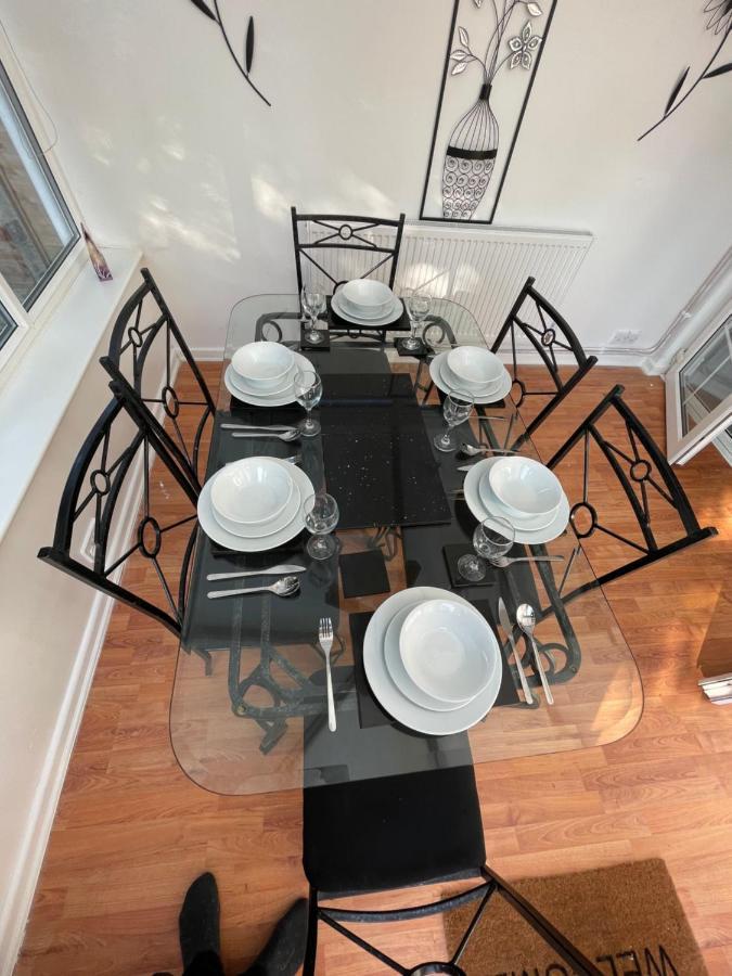 Alder House - A Modern Vibrant 4 Bedroom House Marston Green Exteriér fotografie